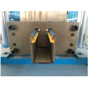 U Channel Light Keel Stud And Track Roll Forming Machine With Chain Transmission