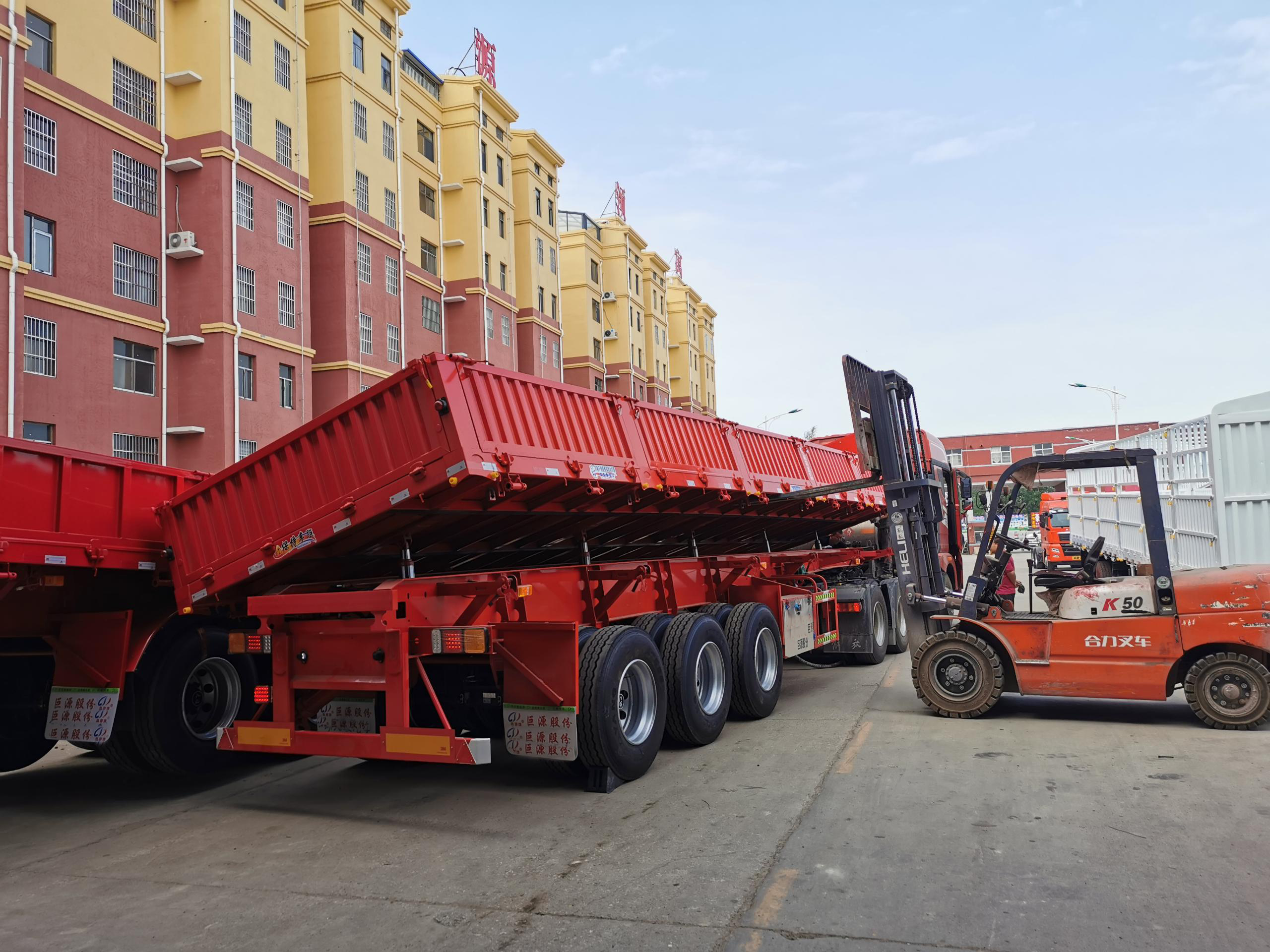 Low Bed Deck Dimension of 12000X2500X1500mm Dump Semi Trailer for Australia Market