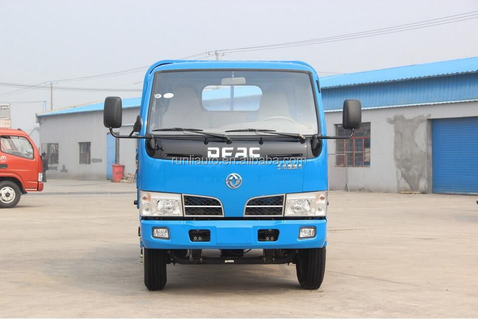 Dongfeng 6 Wheels Light Cargo Truck 102HP Euro 3 Emission Level