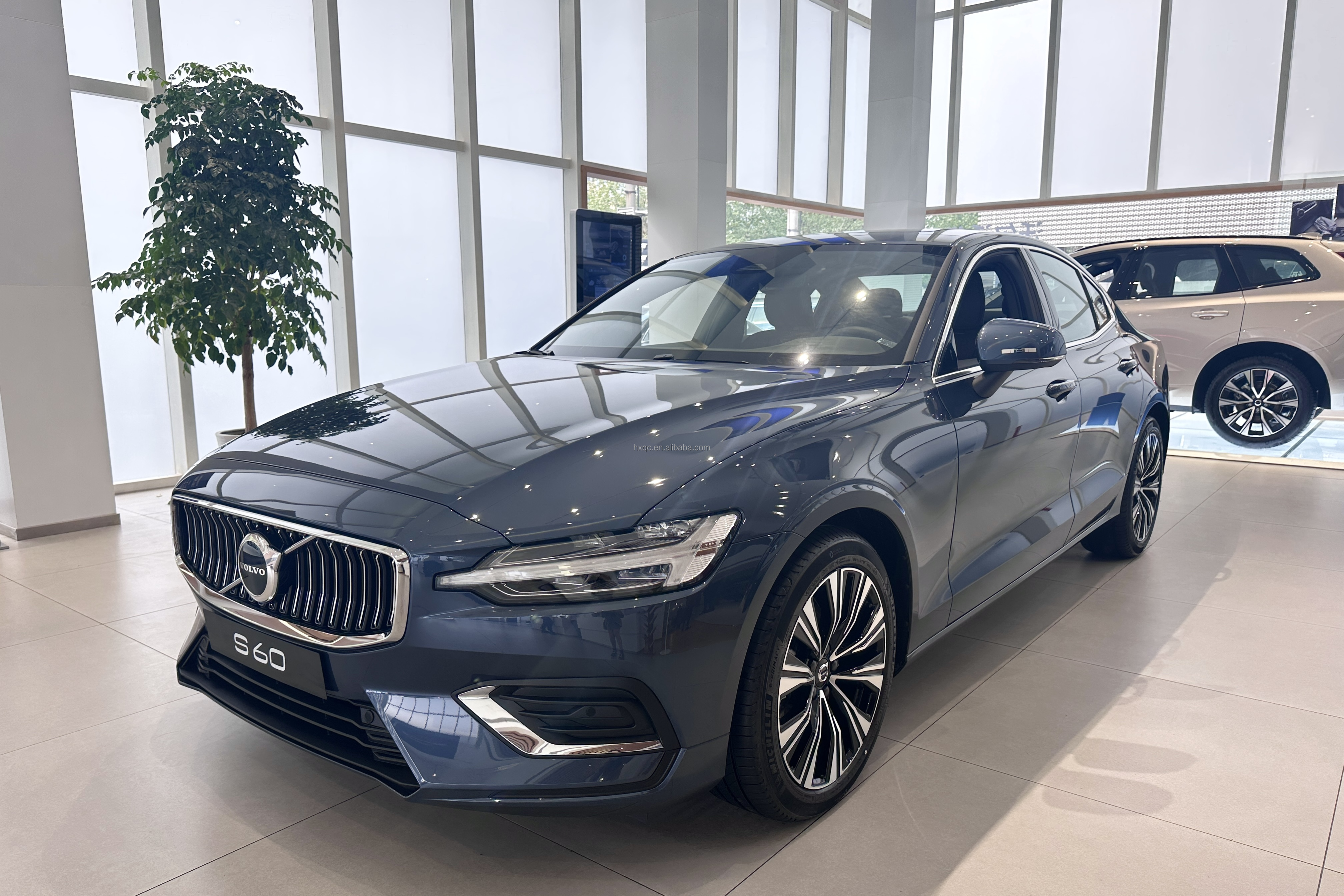 Long Range and High Speed 2023 vol-vo S60 Plug-in Hybrid Electric Vehicle for Transportation