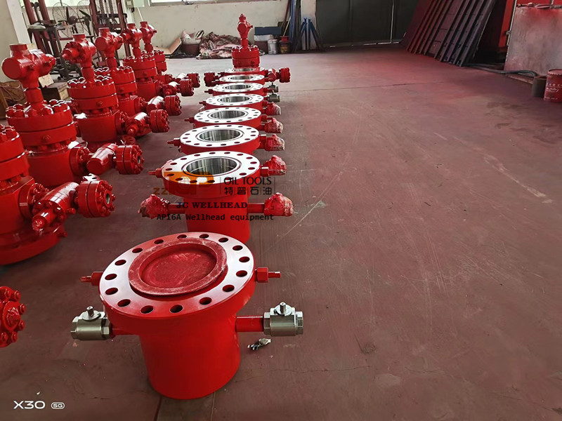 3000 Psi Forging Wellhead Casing Head Housing 11" X 9 5/8" SOW X 7" AA PU PSL2 PR2