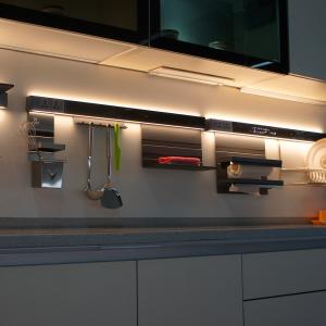 Adjustable Brightness Battery-Powered Lights Cabinet Flashlight for Optimal