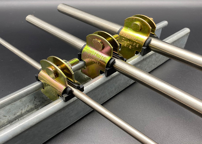 Heavy Duty Vibration-resistant Omega Cuhsion Clamps