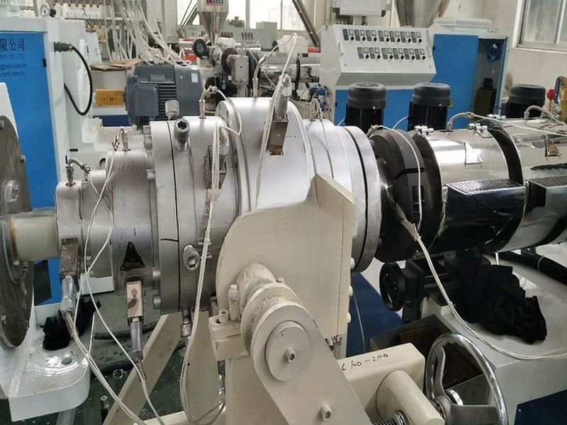 High Efficiency Automatic HDPE Pipe Extruder Machine