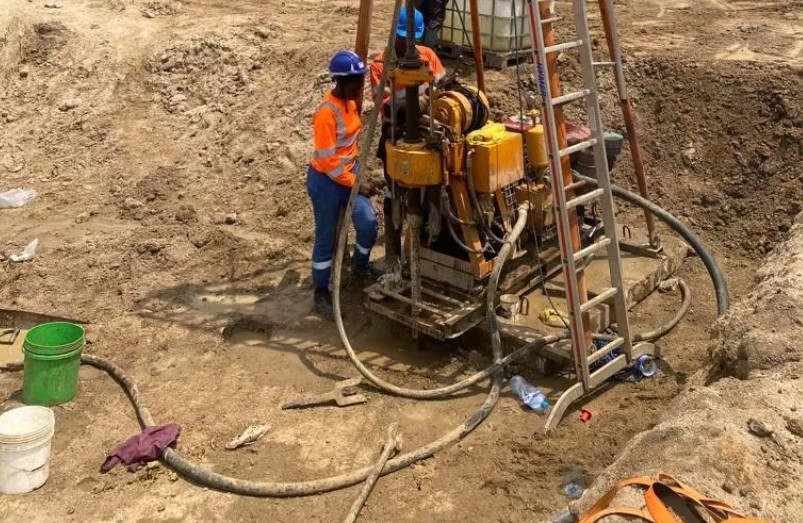 Easy Movement Engineering Drilling Rig For Exploration Coring With 22 HP Horsepower