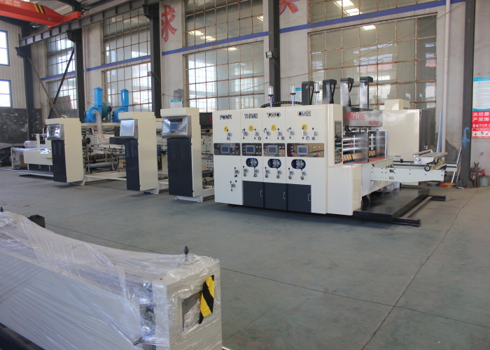 Die Cutting Gluing Strapping In Line