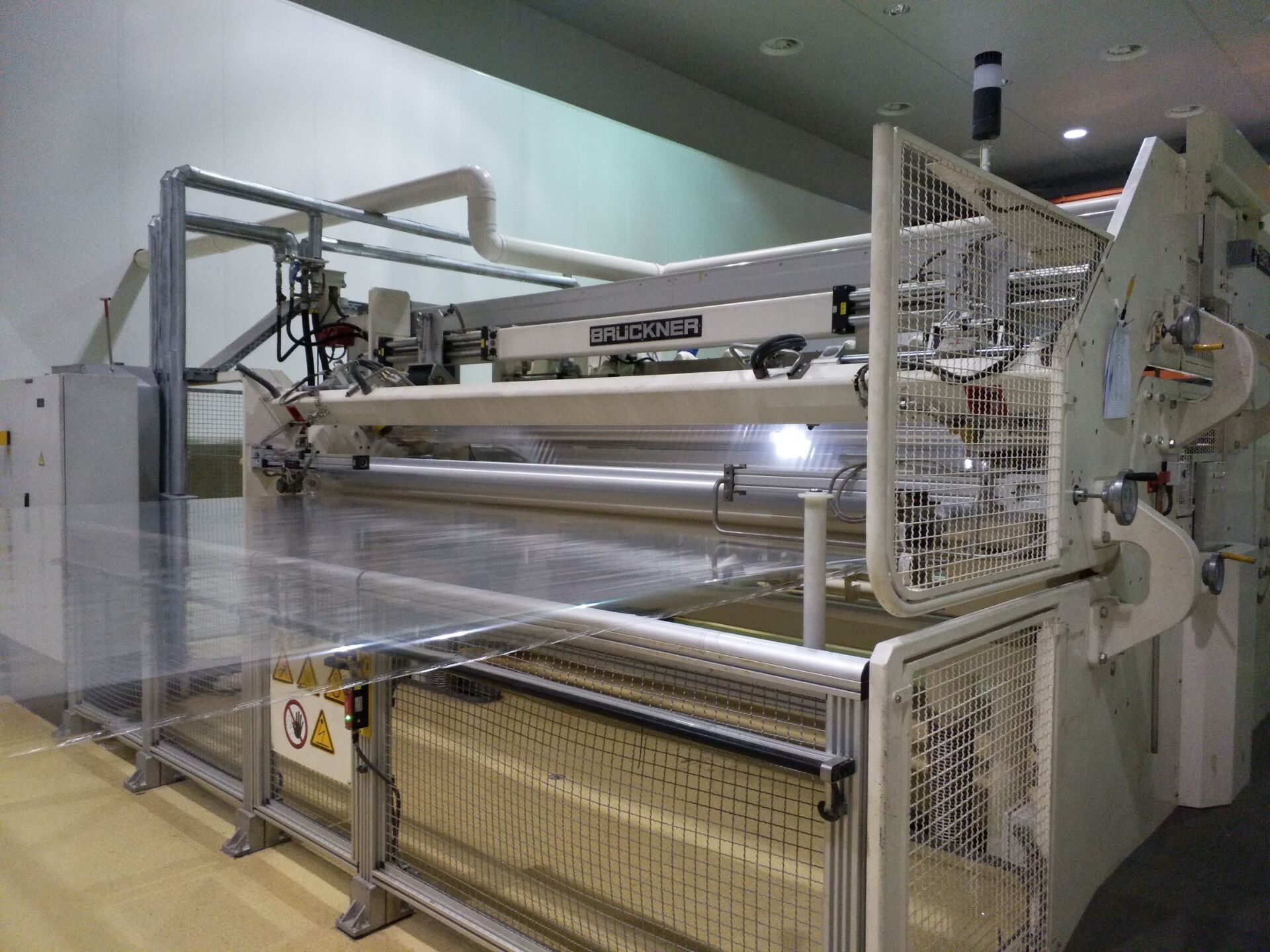 ISO SGS Multiple Extrusion Plastic Shrink Wrap Film Roll Environmental Protection