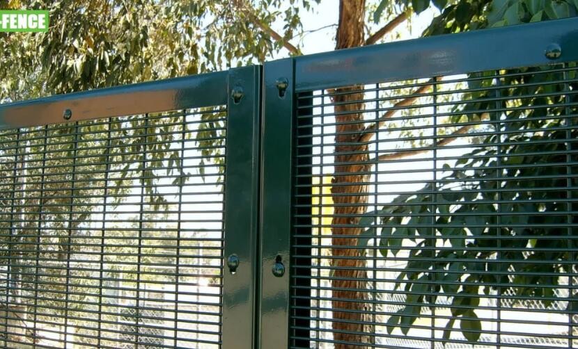 Sports Stadium 358 Mesh 4.5M Anti Climb Security Fencing