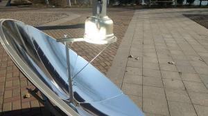 China Parabolic and Portable High efficiency Round Solar Cooker on sale