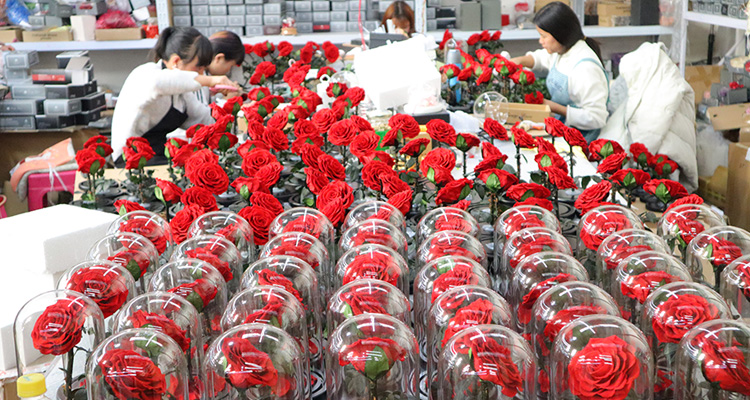 Customized Flower Decoration In Marriage , Preserved Gypsophila Wishing Bottle