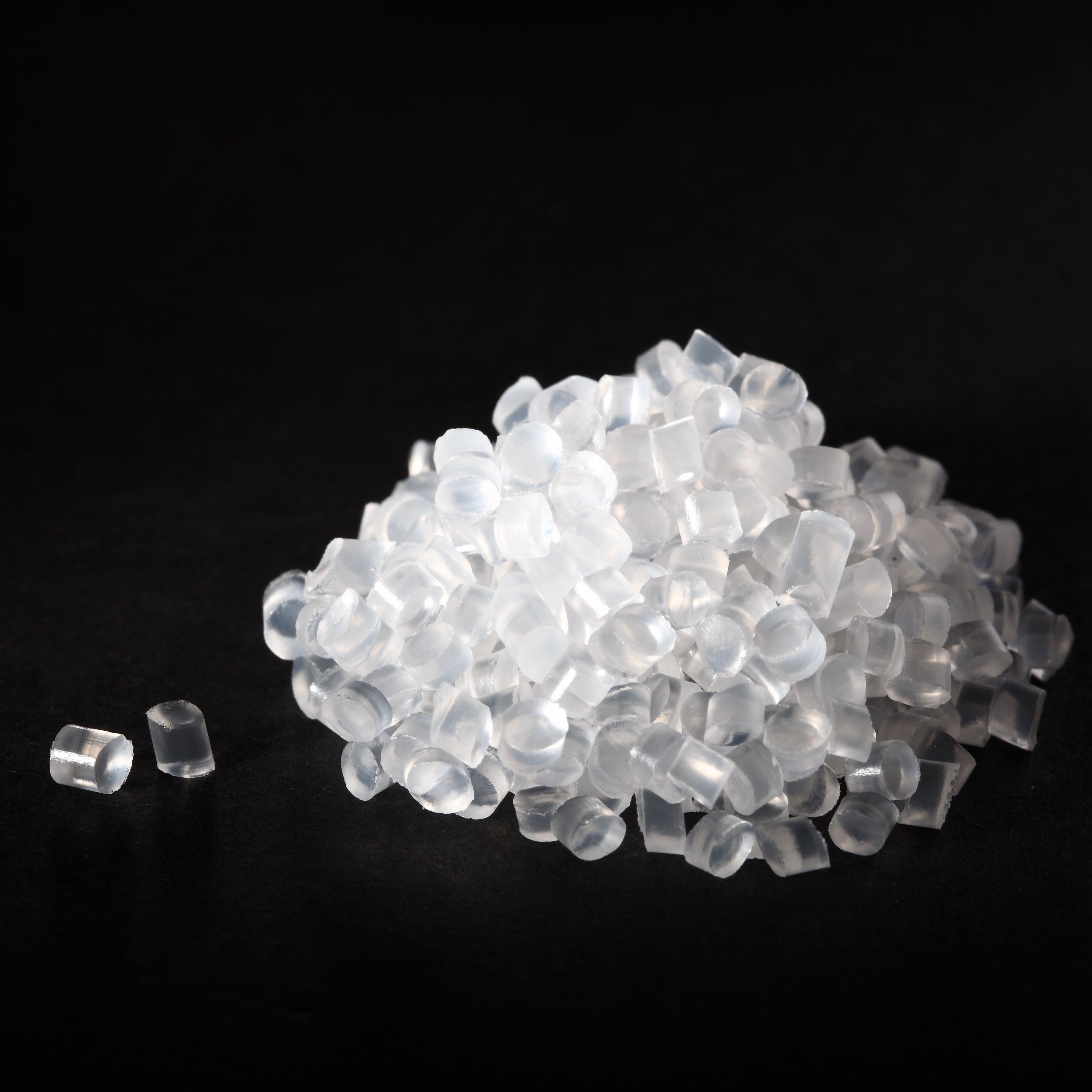 Easy Color TPE Granules Injection Molding PP TPE Material Semi Transparent