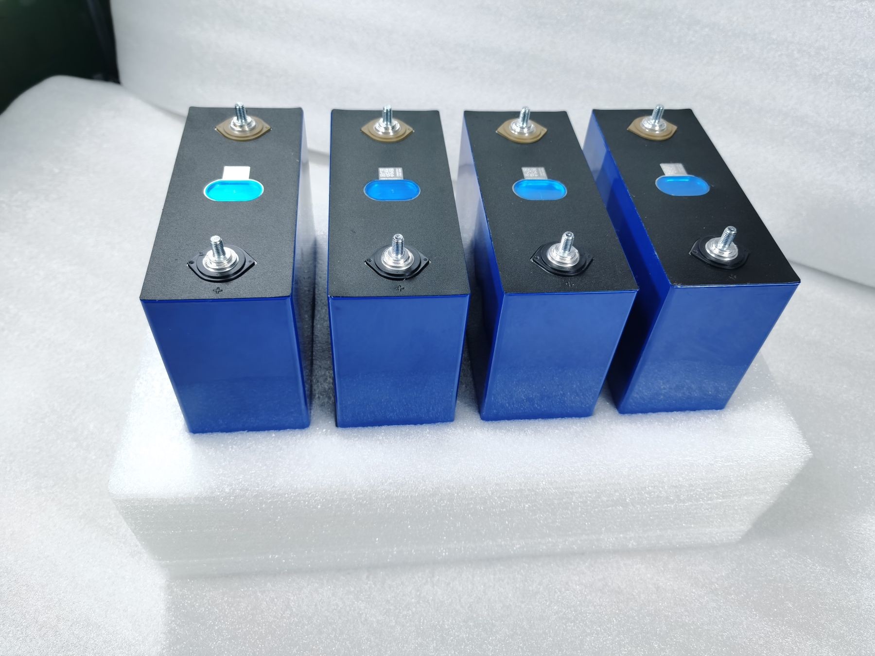 EVE Battery Lifepo4 Lithium Ion 320ah 3.2v For Solar Energy Storage System
