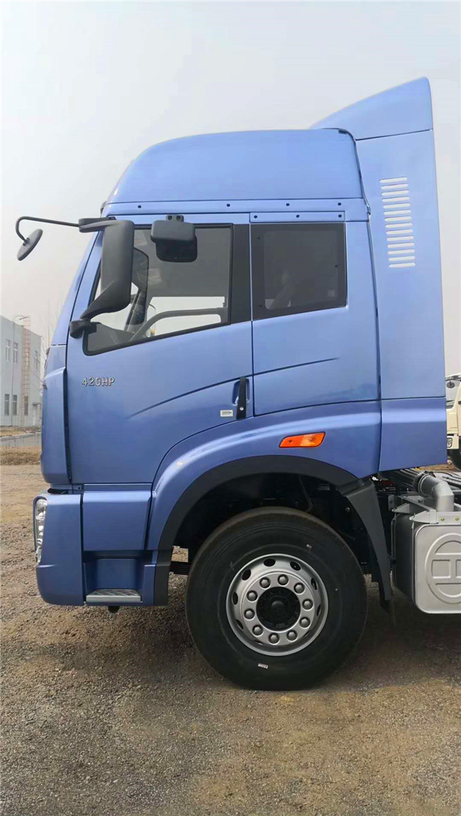 FAW Jiefang J5P Big Tractor Trucks , Manual 6*4 Heavy Duty Truck Tractor Head