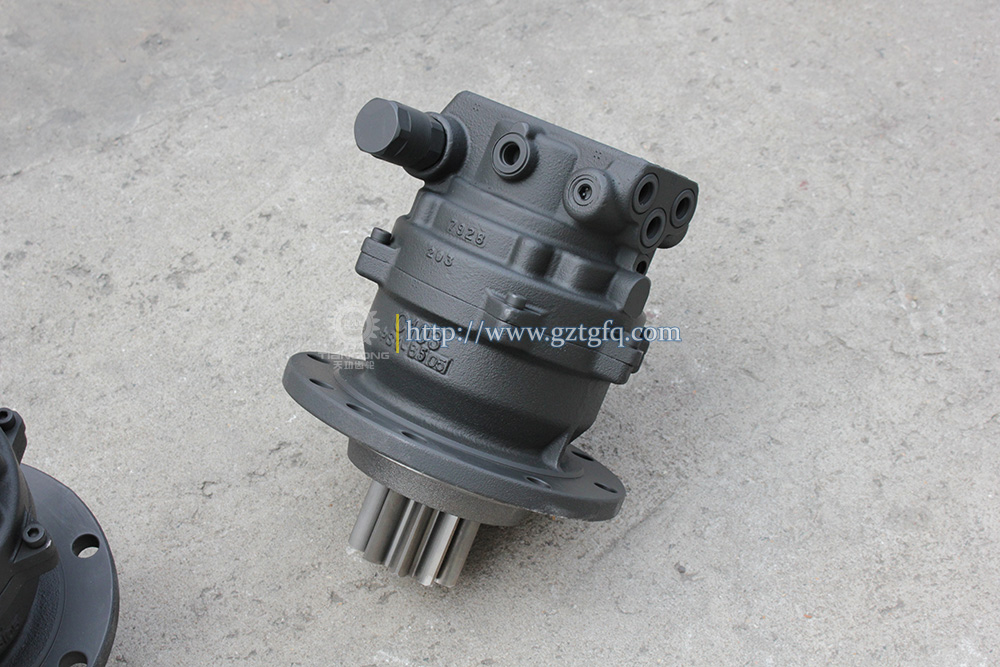 Carton or Plywood Case Outer Packing Swing Motor Assy PY15V00012F2 for Kobelco