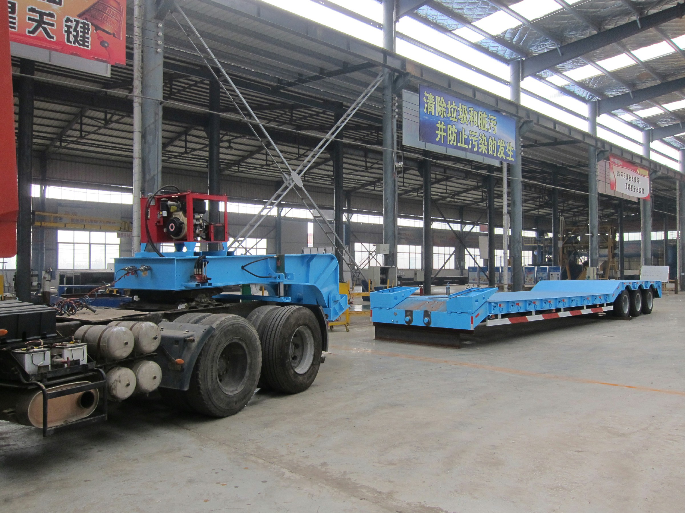650-800mm Height 3 Axle 80T Front Loading Gooseneck Detachable Low Bed Trailer for Loading