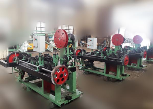 420r/Min Barbed Wire Making Machine 2.5mm Galvanized Low Carbon Steel Wire Mesh