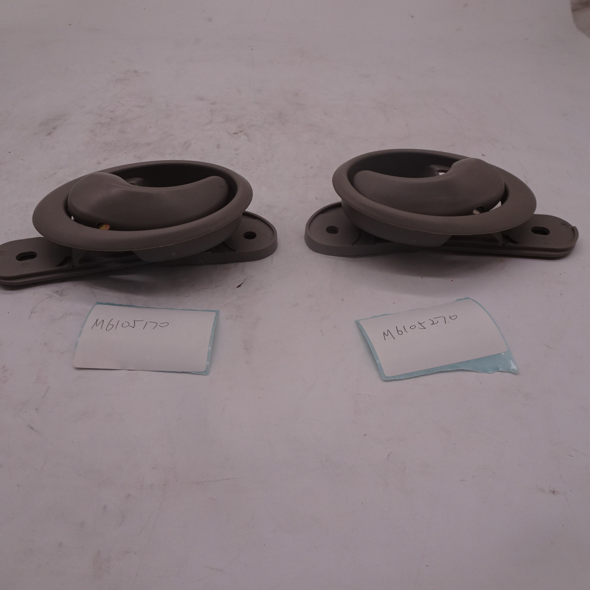 Lifan Fengshun front door handle inside door handle inside buckle hand M6105170 M6105270
