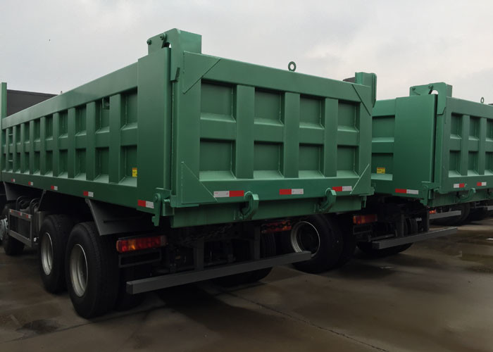 20 CBM 30 - 40 Ton SINOTRUK Dump Truck LHD 371 HP 6X4 Front Lifting System