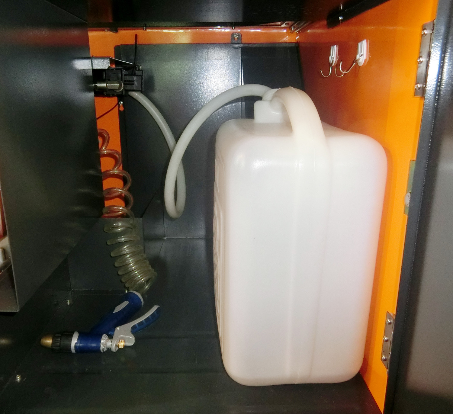 ORANGE JUICE VENDING MACHINE 100% BIO SAFETY, 100% PROOF-COVID