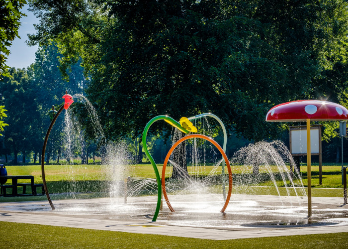 Galvanized Pipe Kids Water Playground Interactive Children'S Splash Park