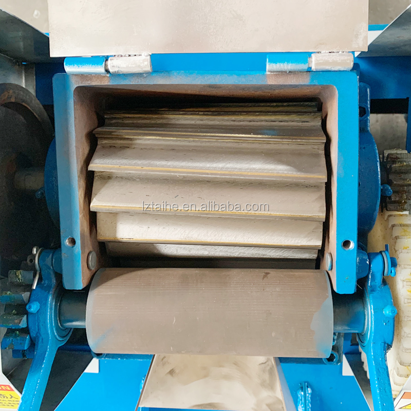 OEM Plastic Pelletizer Machine Cutter 110kg Capacity For Making Small Plastic Granules