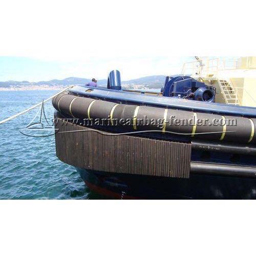 Weather Resistant Marine Rubber Fender / Tugboat Fender With Stainless Steel