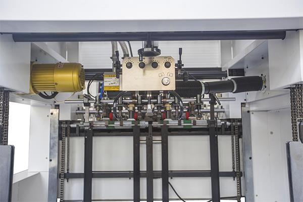 Max. Sheet 1080mm Die Cutting and Stripping Machine