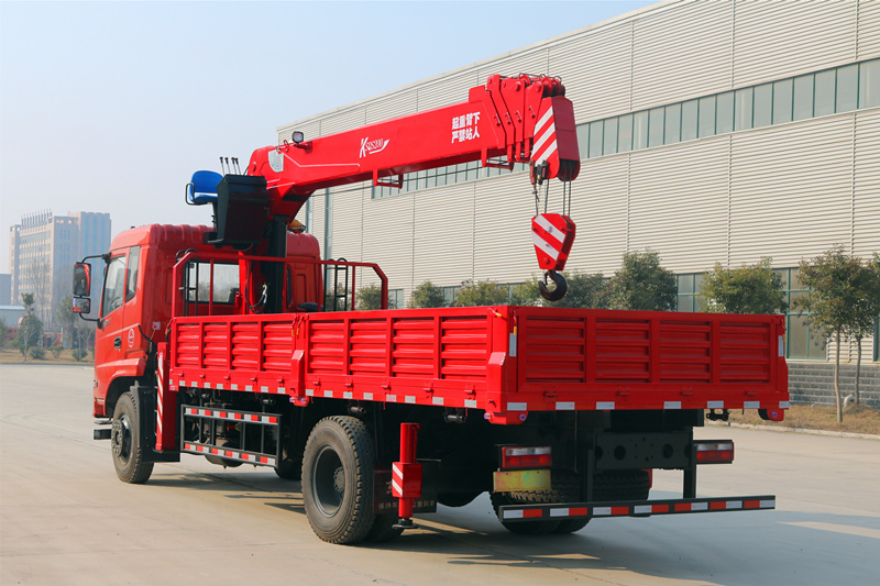 6 Ton Dump Truck With Crane Lifting Equipment Telescopic Hydraulic Straight Arm