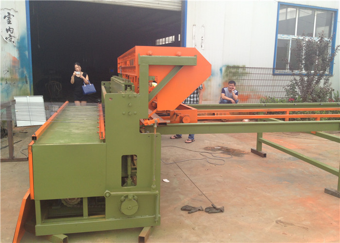 Welded Anti Climb Fence Mesh Welding Machine , Wire Mesh Welding Line