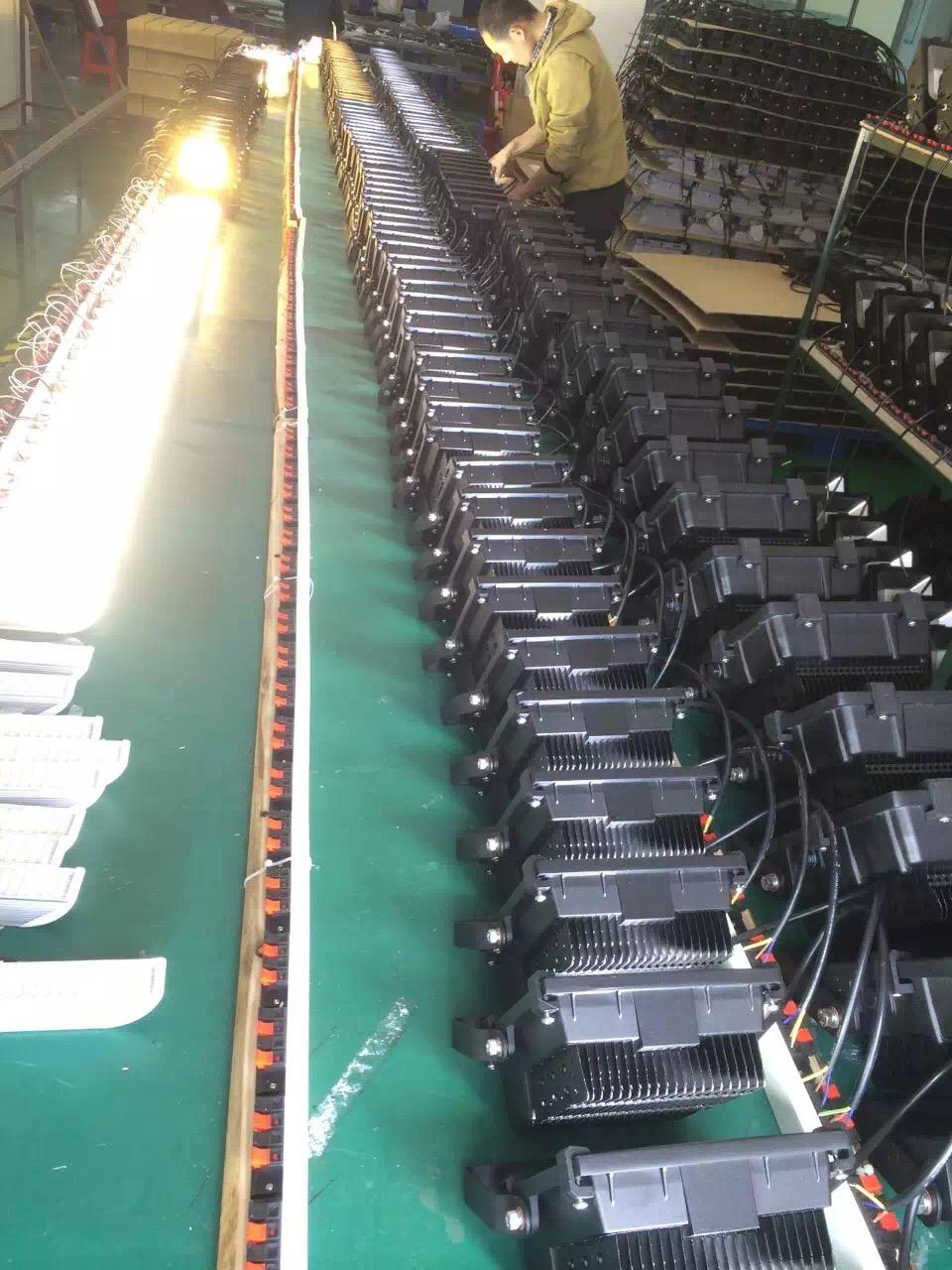 superior quality 200w led flood light led street light led spotlight 120LM/W with Lumileds 3030AC85-277V 5years warranty