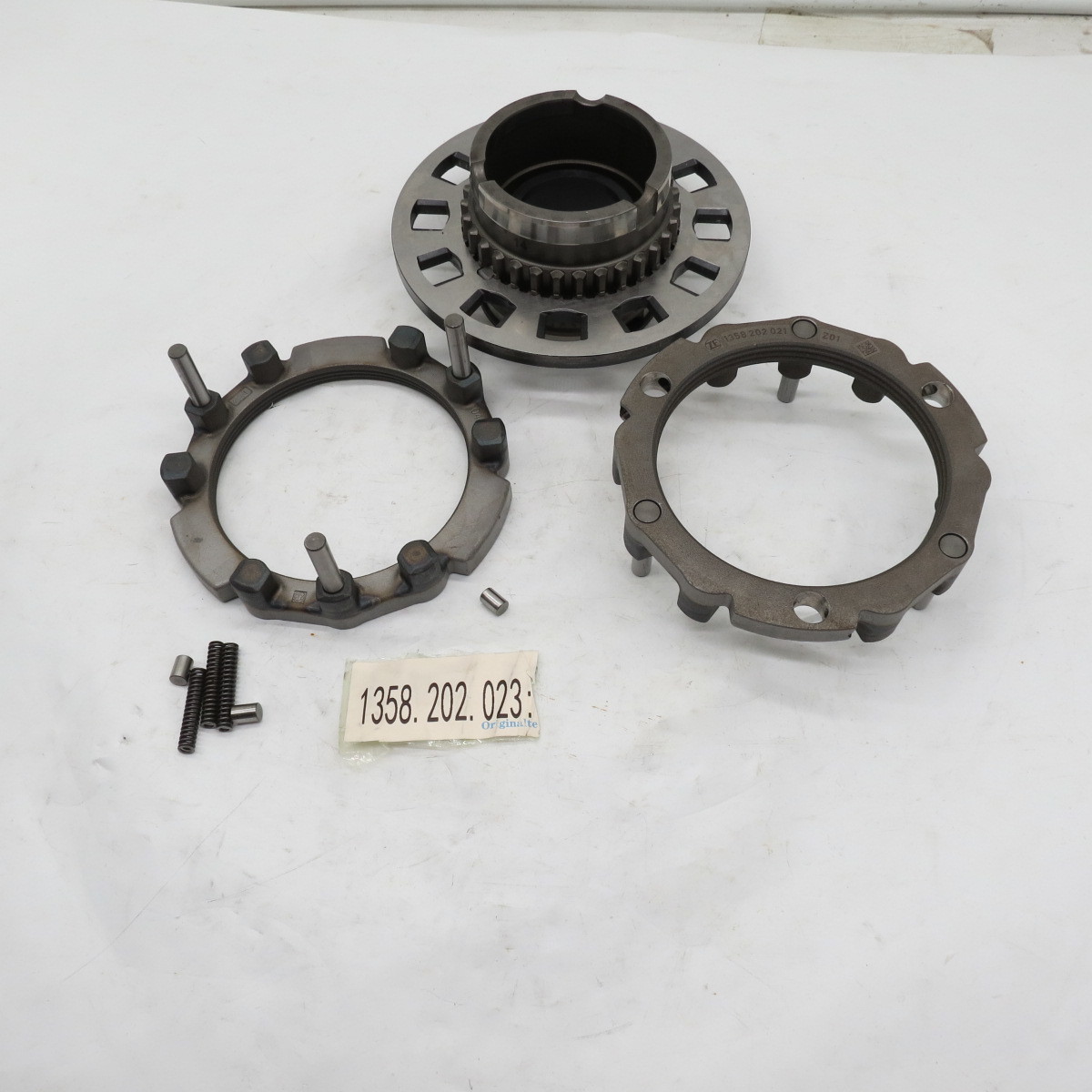 Hot sale Transmission piston 1358.202.023Hot sale Transmission piston 1358.202.023