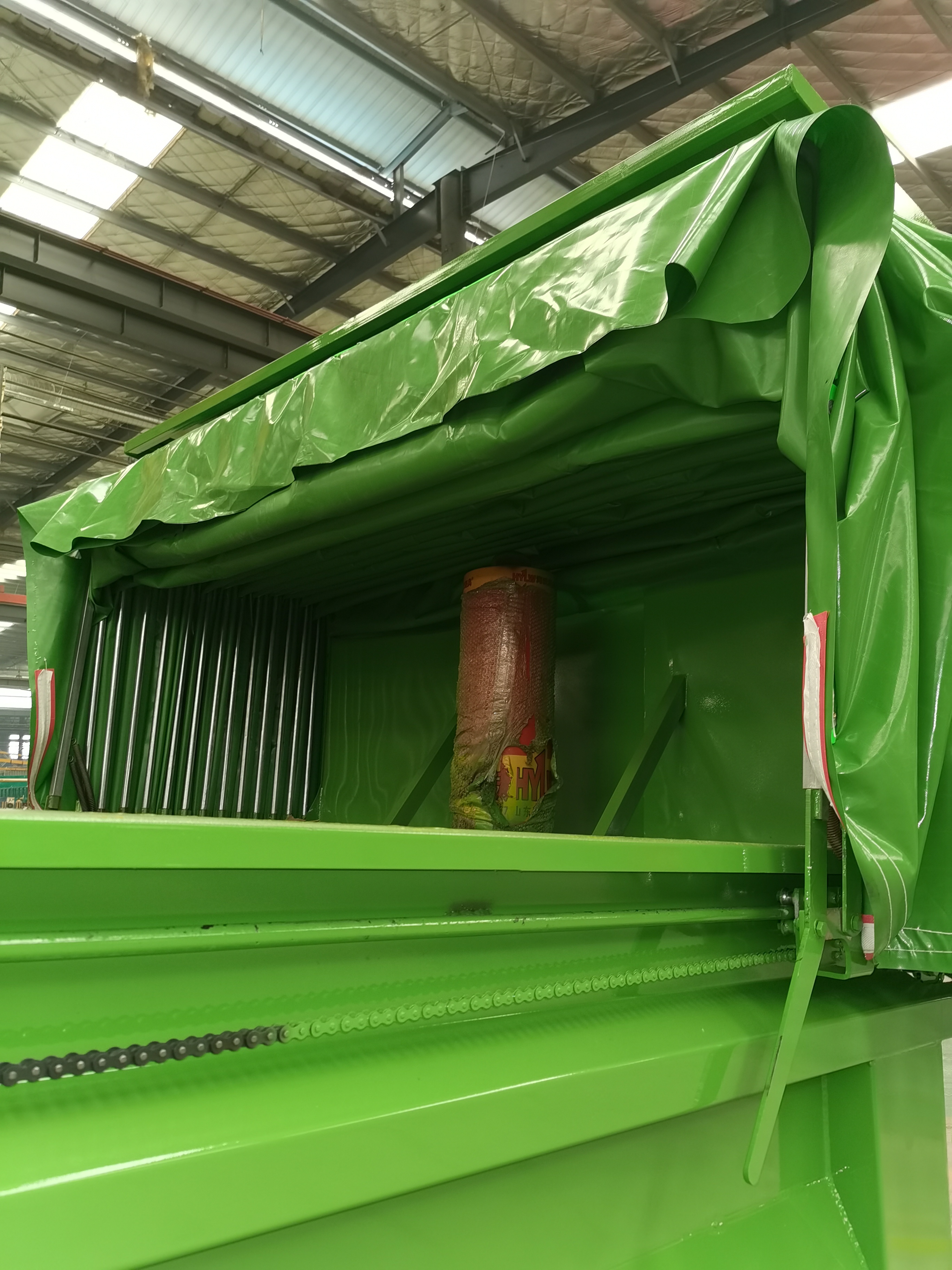 Chile Market 3 Axles 30T-60T Rear Dump Semi Trailer with Standard 28Ton Landing Gear