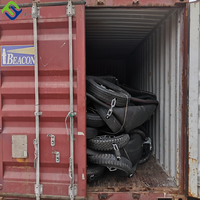 Pressure 50 Kpa Pneumatic Rubber Fender D2.5L5.5m Ship To Ship Or Dock