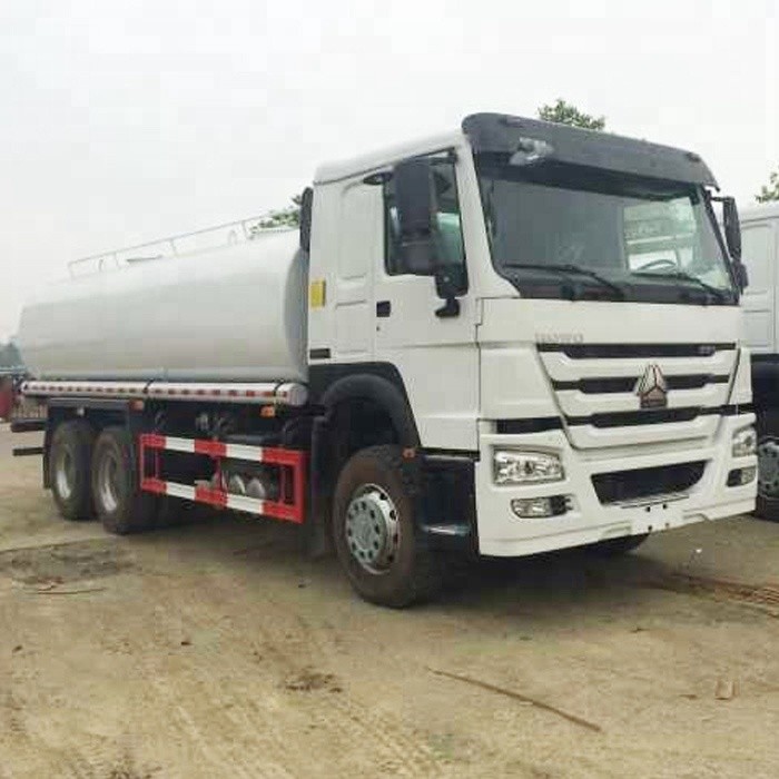 Sinotruk HOWO7 High Pressure 4000 Gallon Water Spray Truck , LHD 6X4 Construction Water Tank Trucks