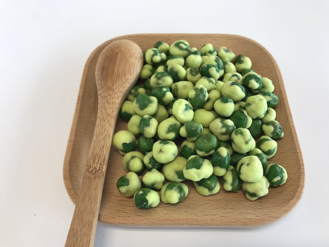 Dried Fried Yellow Wasabi Coated Green Peas Snack Crunchy and Crispy Nut Food With HALAL / BRC Certification