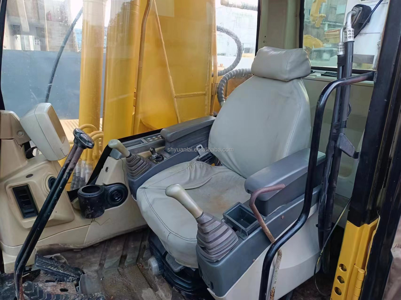 Strong Power And High Work Efficiency Original Paint CAT 320C Excavator 99.9KW