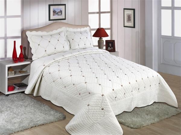 Fade Resistant Quilts With Embroidery , 160x240 / 220x240cm Cotton House Quilt