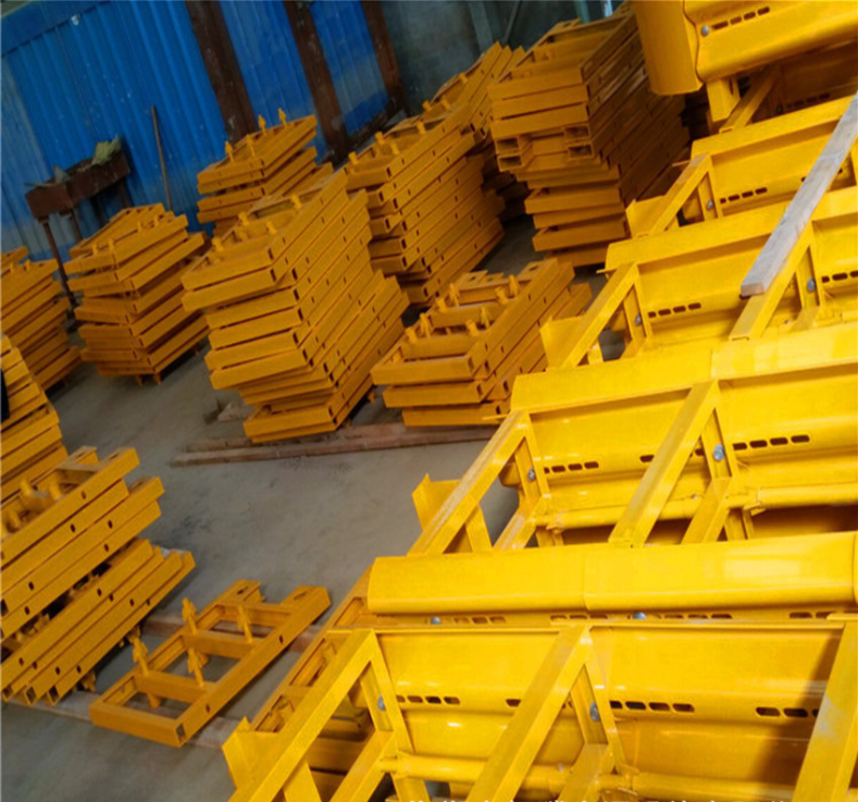 Highway Guardrail And Accessories Anti Corrosion Roadway Safety