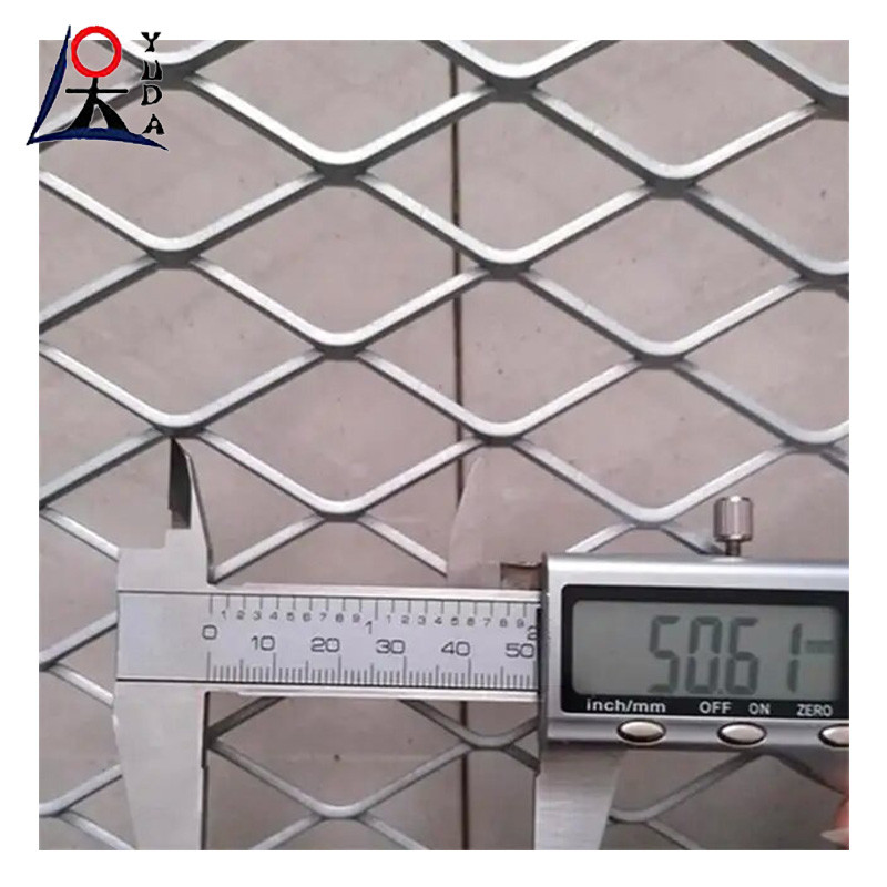 Hot Dipped Galvanized Carbon Steel Expanded Metal With Various Styles Metal Diamond Mesh