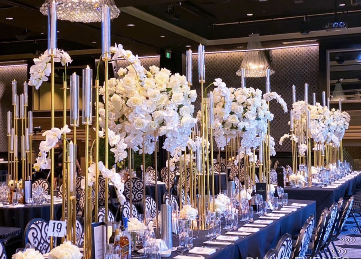 ZT-325L Saixin Gorgeous 18 arms Crystal candelabra flower stand for wedding centerpiece