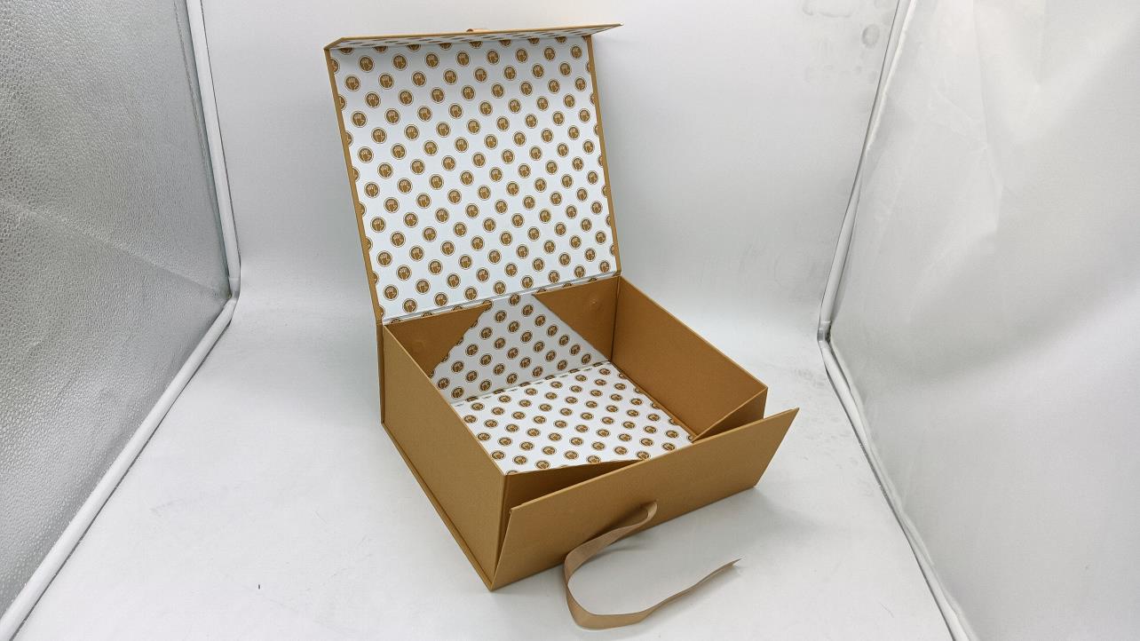 8x8x4 Inch Gift Wrapping Boxes with Lid Coated Paper Bridesmaid Proposal