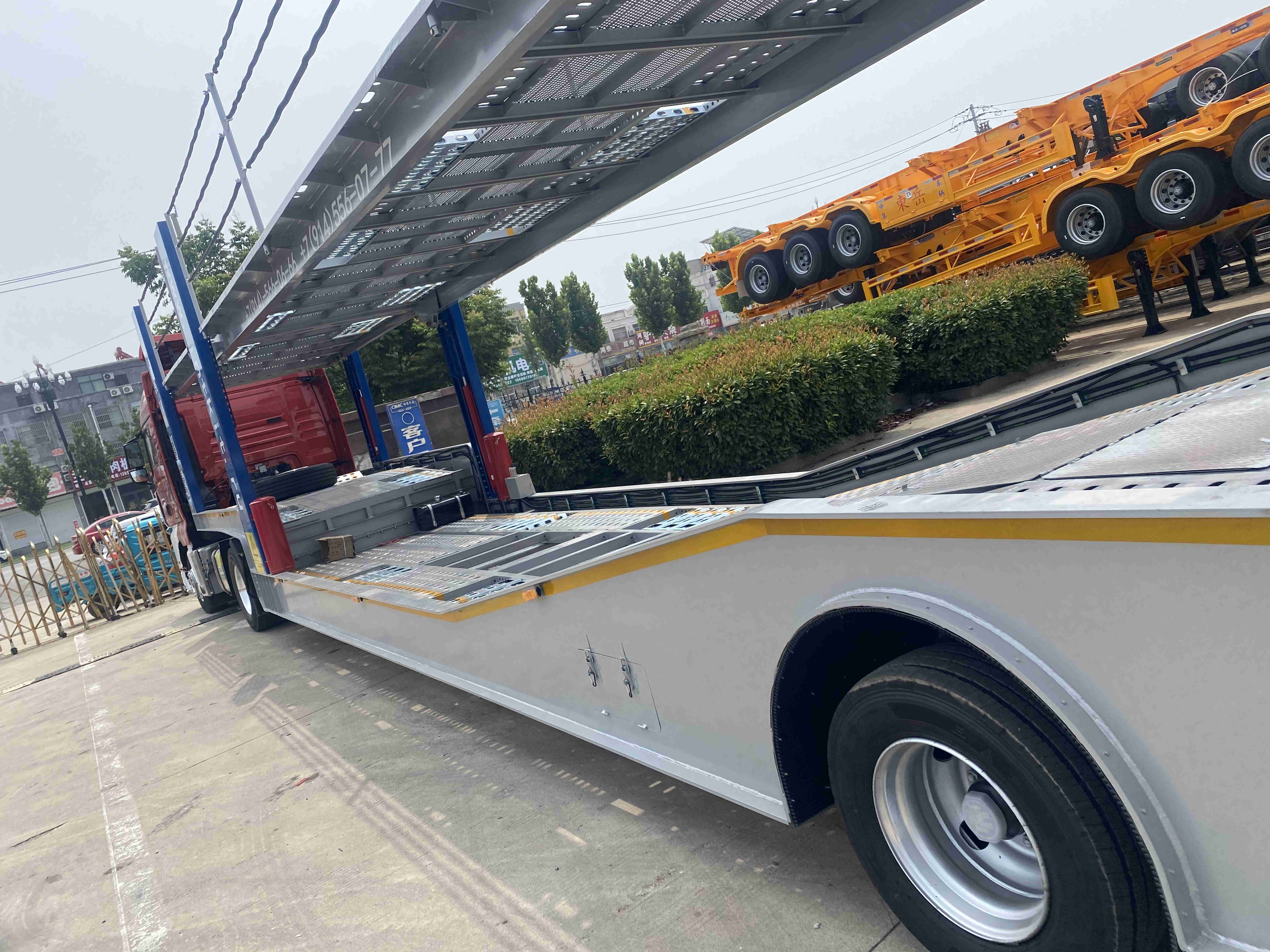Chinese Factory Double Decker Car Transport Trailer Sedan Transport Car Transport Semi-trailer