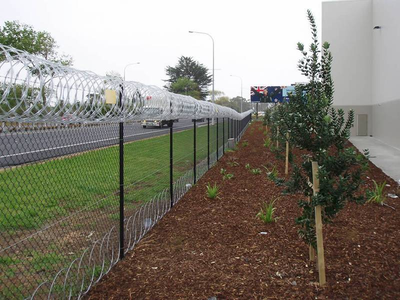 spiral-razor-wire-farm