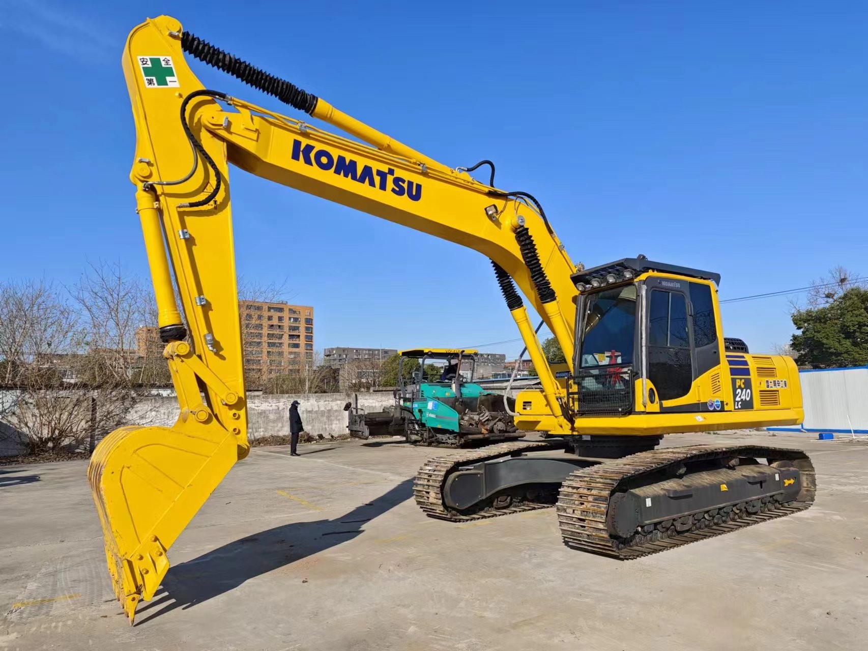 24ton Komatsu PC240LC-8 Hydraulic Crawler Excavator Low Hour Machine 123KW Power