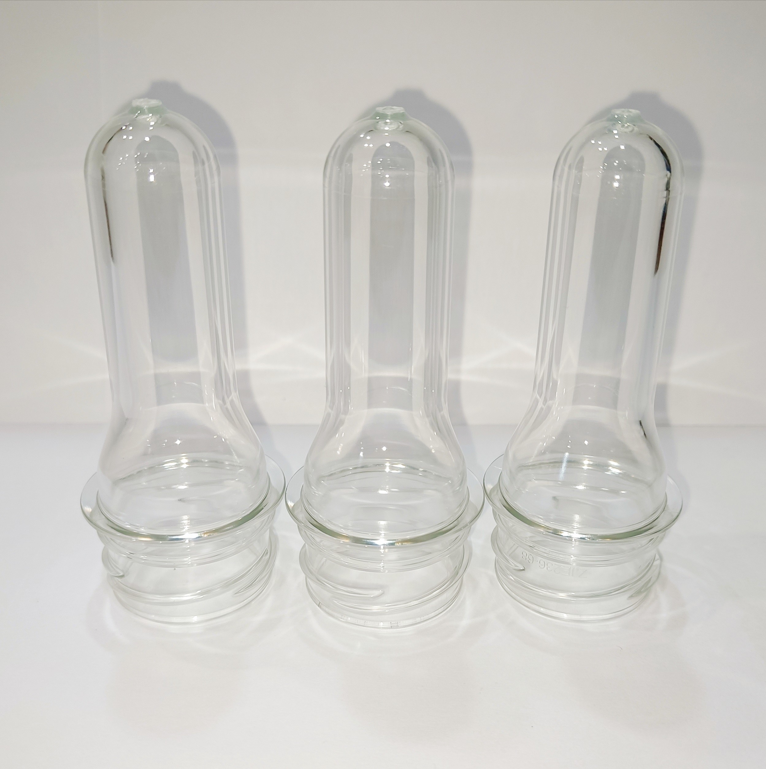 Lightweight PET Bottles Preform 28mm 32mm 38mm 48mm Bottle Neck Optional