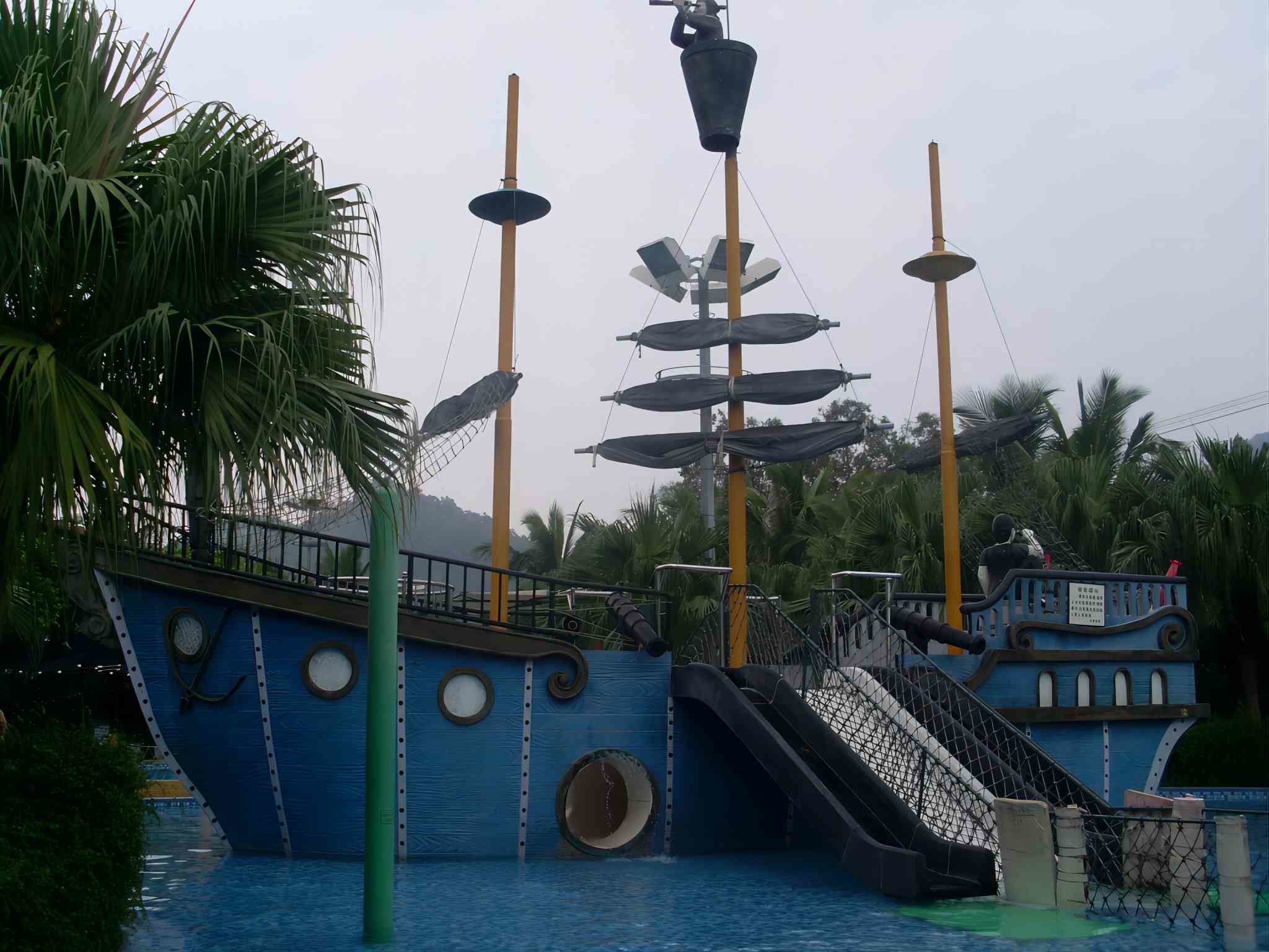 Customized Fiberglass Pirate Ship / Corsair Aqua Play Water Park Equipment