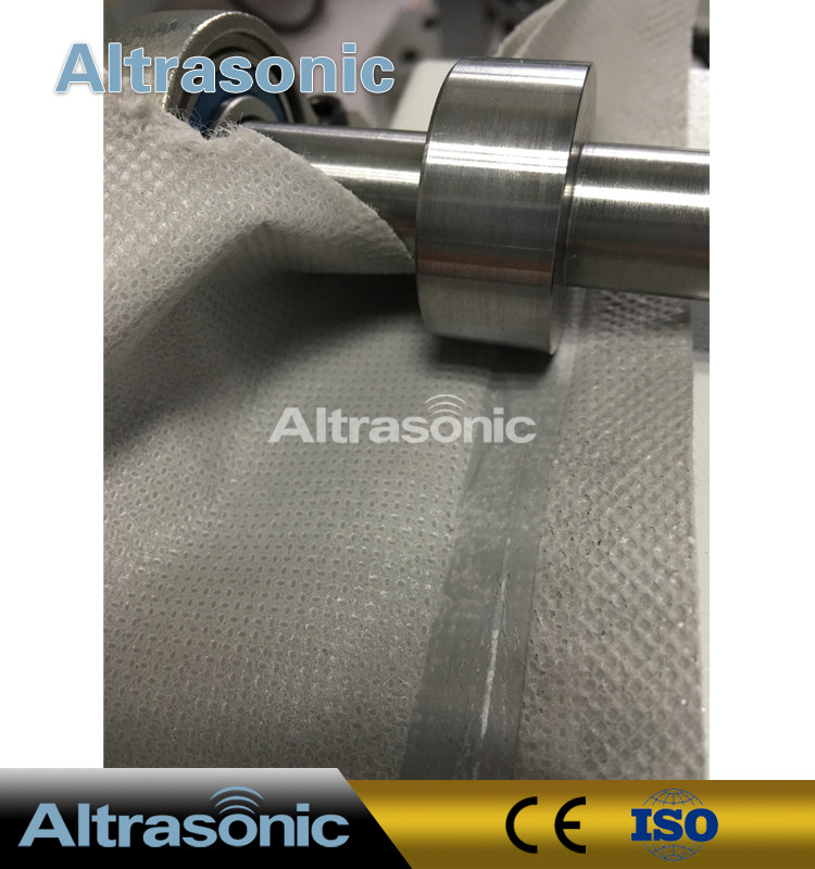 Rotatory Ultrasonic Welder For Sealing / Cutting Nylon Laminated Fabric Filtering Paper