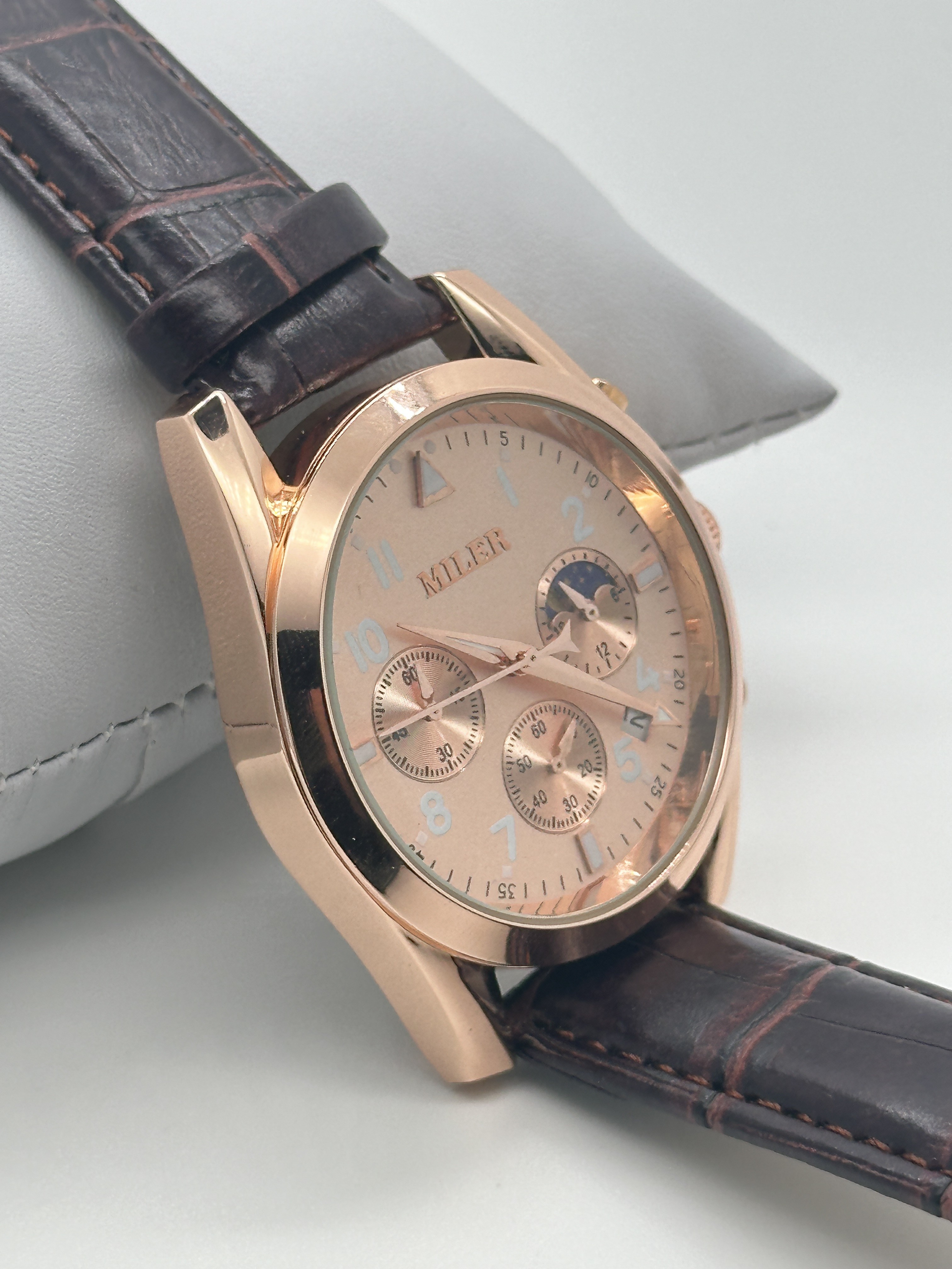 ML A666 Black Leather Quartz Light Watch Gold Band Mens Quartz Wrist Watch