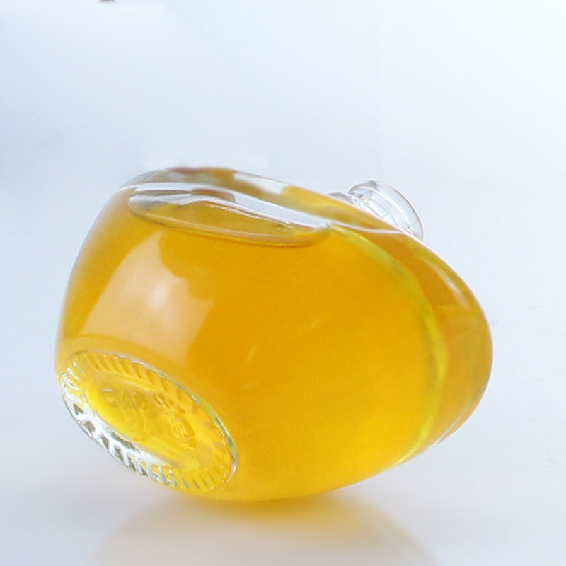 Super Flint Glass Liquor Bottle for Whisky Gin Rum Guala Top and Innovative Design