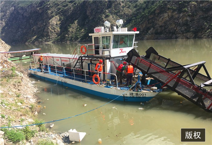 Water Reed Hyacinth 5000m2 Aquatic Weed Harvester Boat